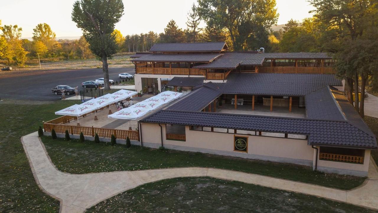 Paradise Park Polski Trŭmbesh Exteriér fotografie